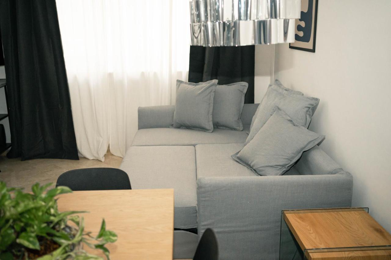 Black Marble - Design Apartment Bari Luaran gambar